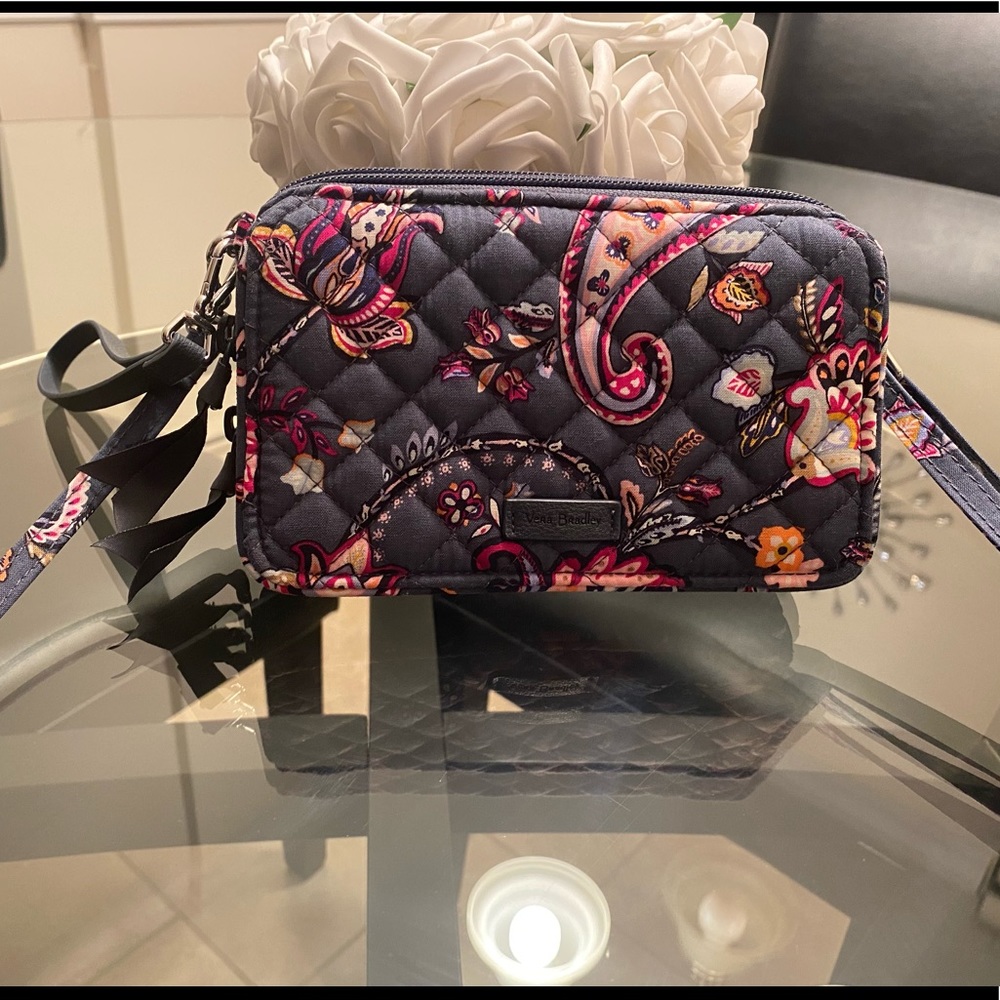 Brand new Vera Bradley crossbody! Never used before. Still has packaging inside